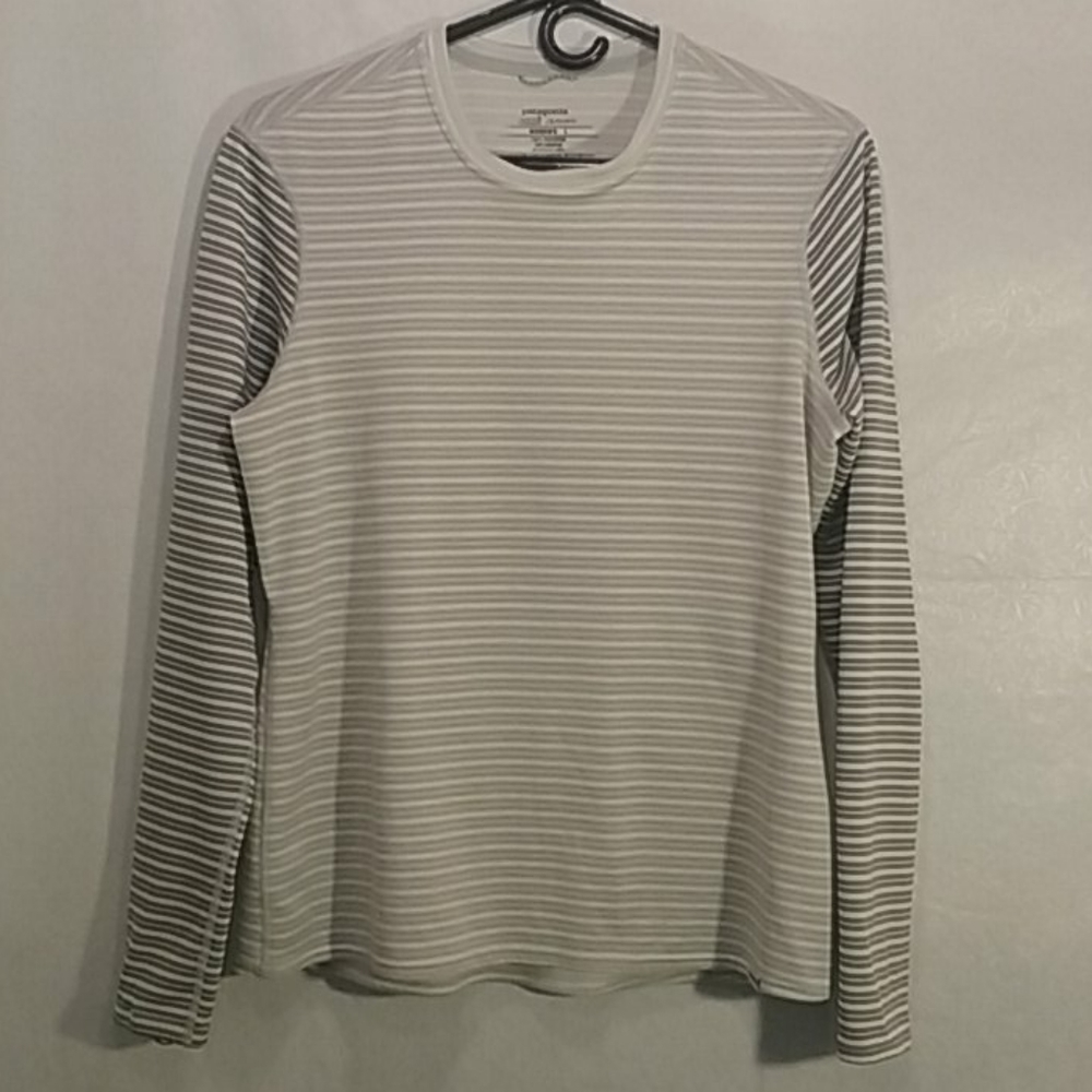 Patagonia women's top size L